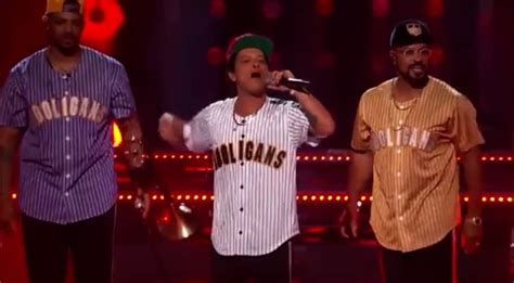 Bruno Mars Perm (Live from The “2017 BET Awards”) on Vimeo.